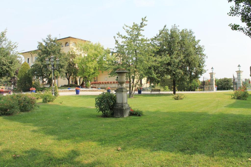 Misano di Gera dʼAdda Villa Belvedere 1849 מראה חיצוני תמונה